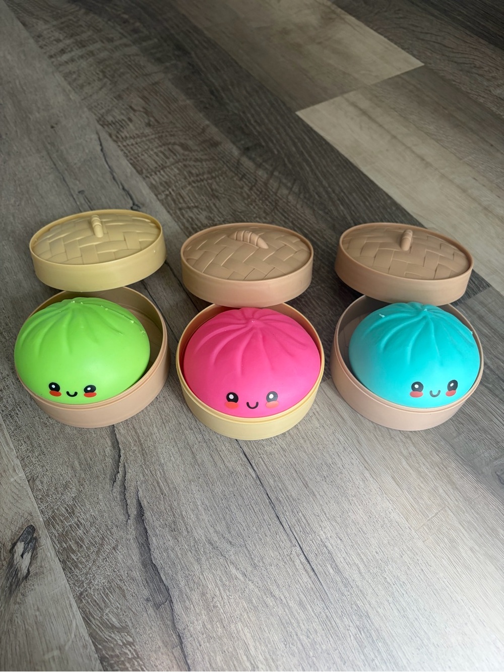 3 NeeDoh Doejees Dumplings with baskets